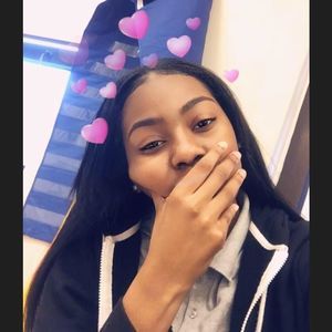 Meet your Posher, Rena